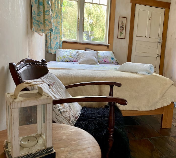 Удобност на мемориската пена, удобен јорган од 100% новозеландска волна. 