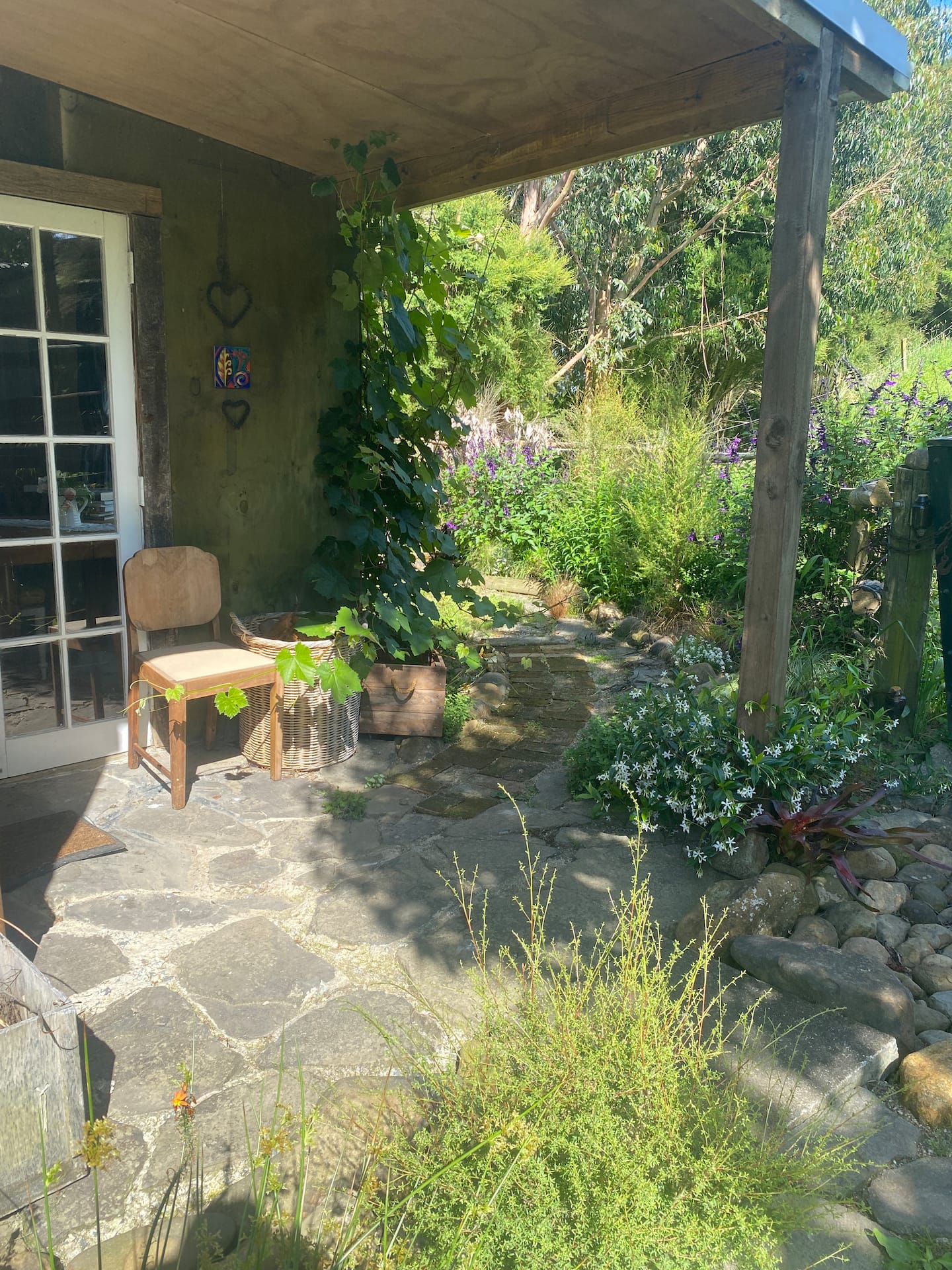 Rustic Rural Retreat 3