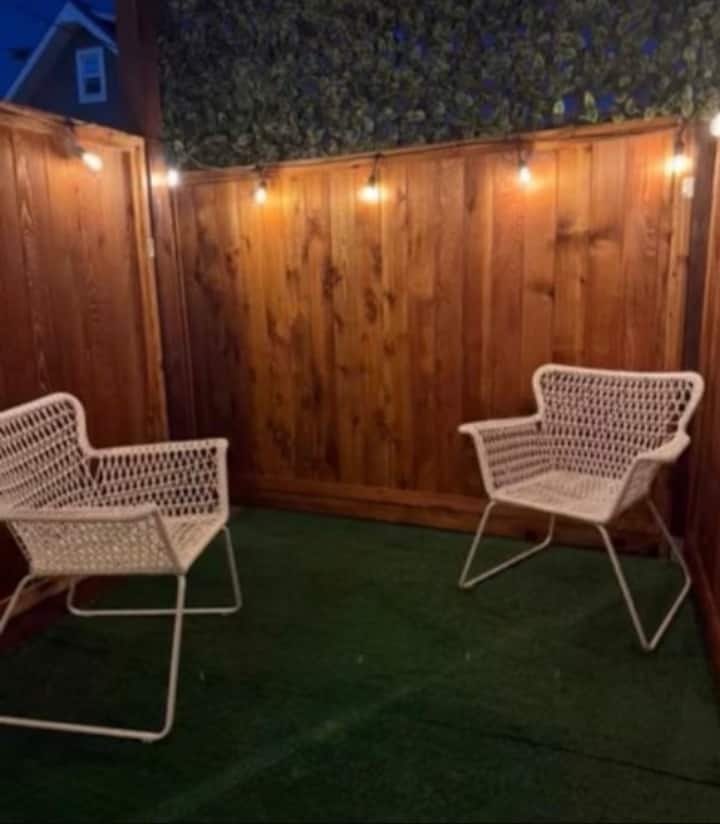 Cozy Private Space | Private Bathroom & Patio - Vancouver