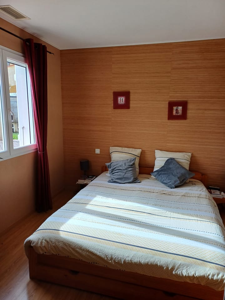 საძინებელი 1