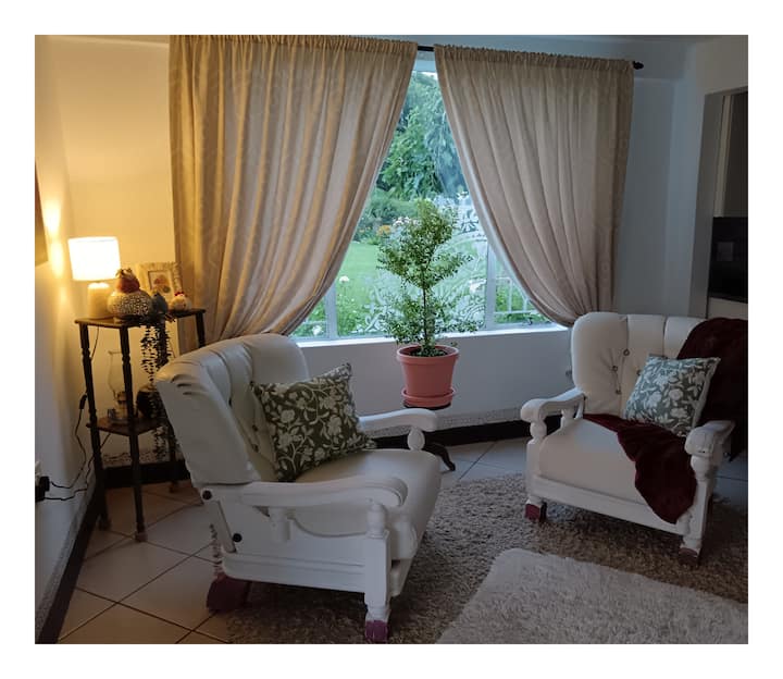 Little Red Hen Guest House 58 - Meyerton