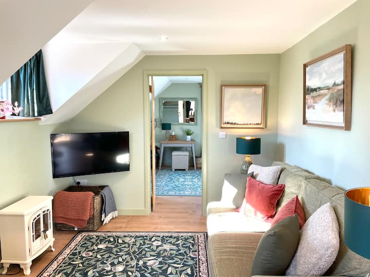 Treetops At Cherry Tree Cottage - Malmesbury