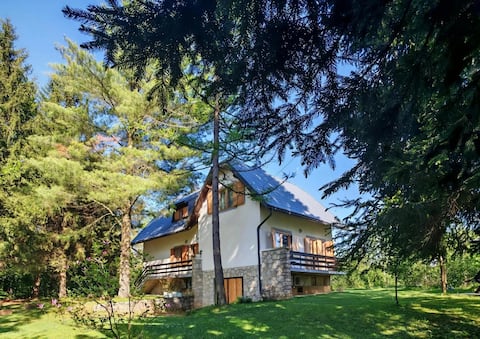 Anemona House – 500 m from Big Waterfall