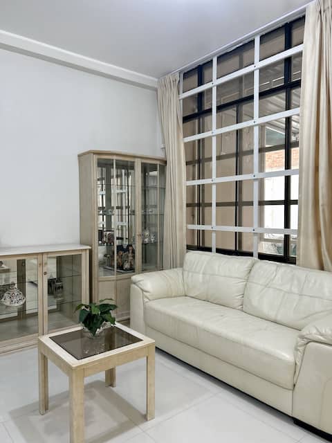 Top performing Airbnb: Jaén Accommodation | Duplex park view and garage in Cajamarca