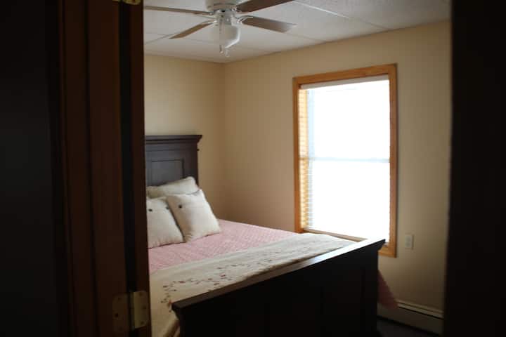 Menšia manželská posteľ