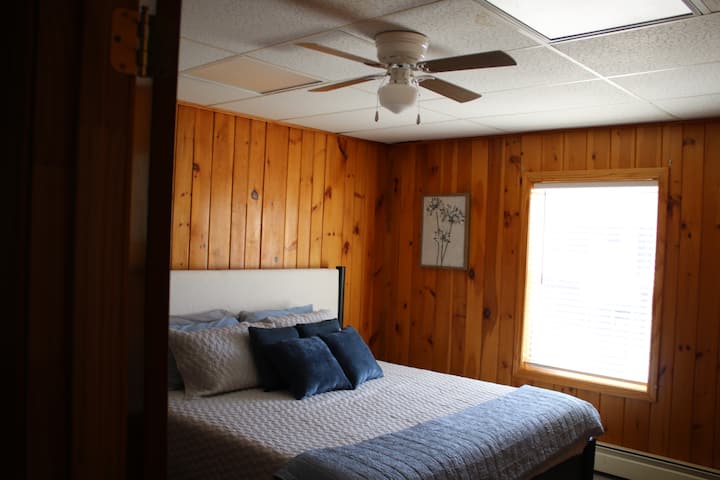 Veľká manželská posteľ