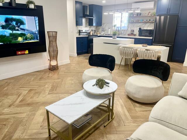 Modern 7BR w/ Cinema & Pool gallery image 4