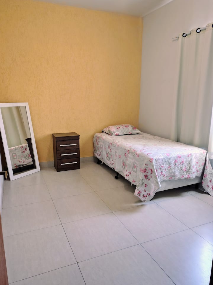 Dhomë gjumi 2