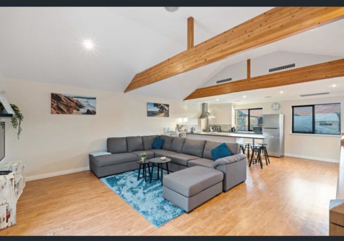 Top Airbnb: Connolly Cottage, Joondalup in Perth