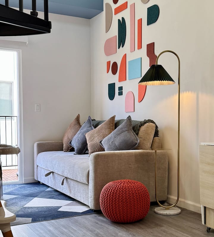 Central K-town Cozy 1 Bed Loft Apt - Hollywood, CA