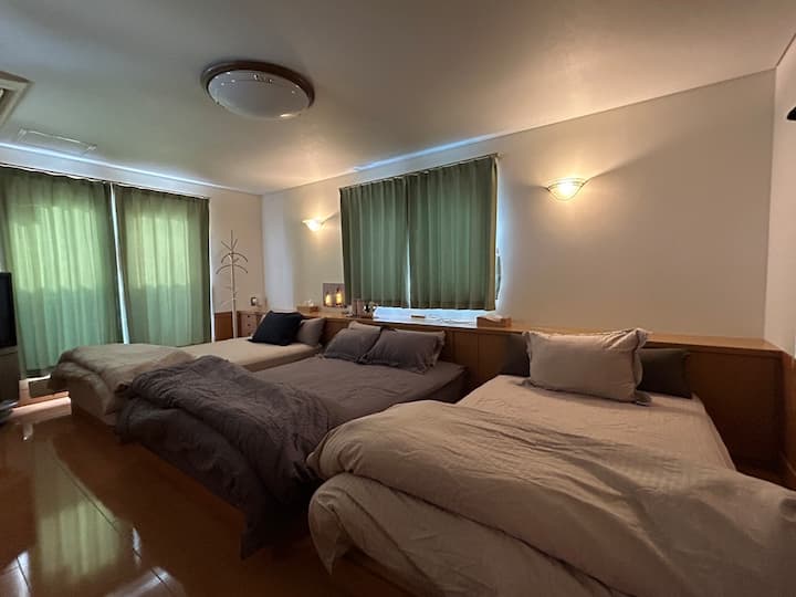 غرفة النوم 1