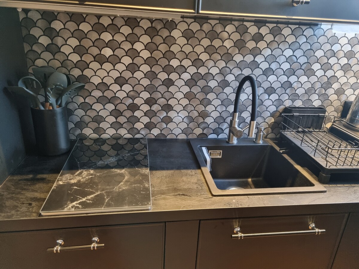 Annonce Airbnb populaire: Le Clair Obscur Studio – Historic Center à Pau