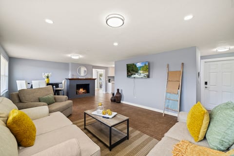 Popular Airbnb listing: Relax+ Jacuzzi | 9 Min to Siesta Key Beach in Gulf Gate