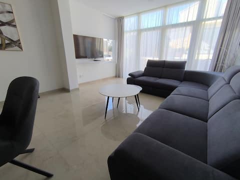 Top Airbnb: Apartment RUJAN with private heated pool in Žrnovnica
