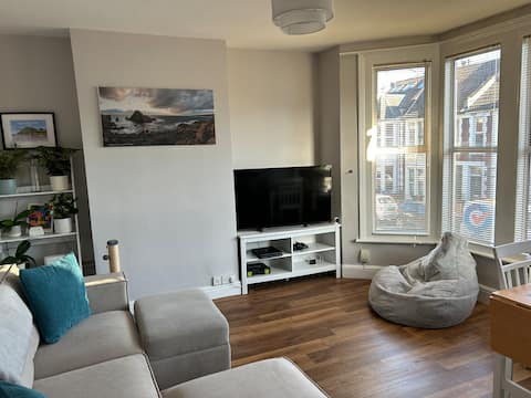Top performing Airbnb: Spacious 1 bed flat in Bristol in Long Ashton
