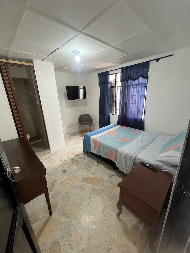 Habitación Con Baño - Cali