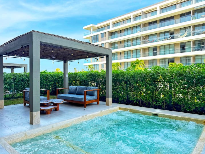 Exclusive Apartment + Private Pool + Beach!