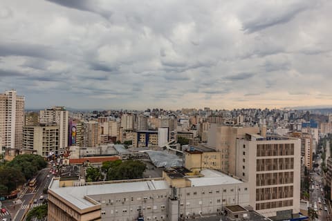 Popular Airbnb listing: Studio on the 20th floor • Spectacular view • Santa Casa • UFRGS in Centro Histórico
