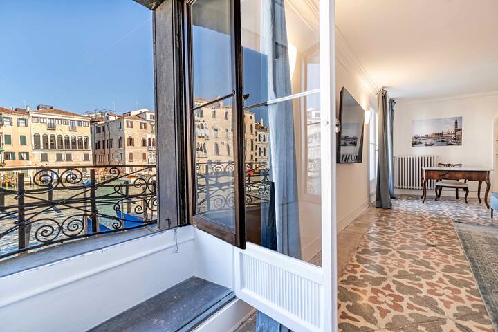 Palazzo Benzon-Rialto View(new) gallery image 3