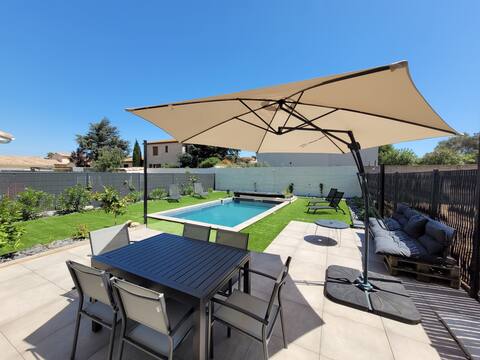 New villa with pool 15 minutes from the beaches