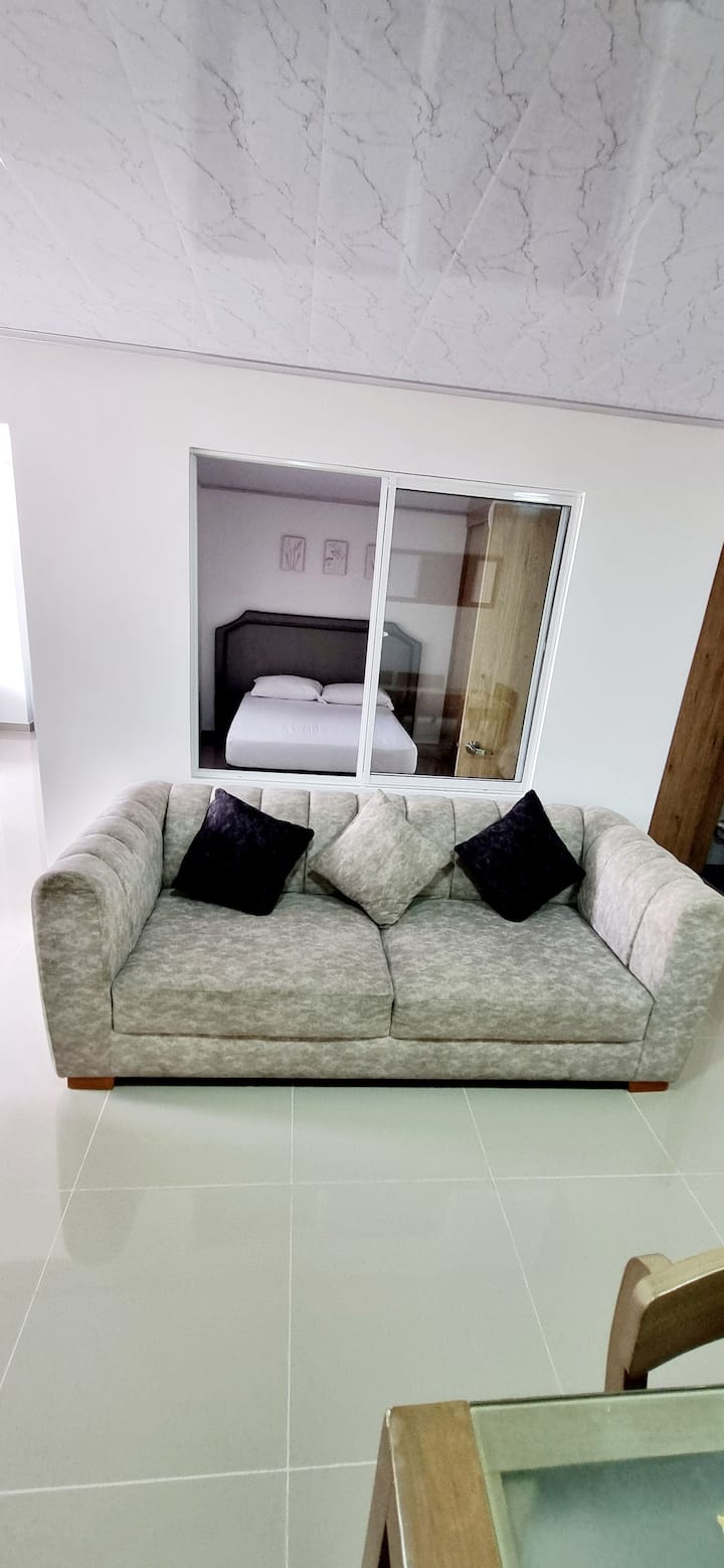 Apartamento Muy Central  Cómodo - Girón
