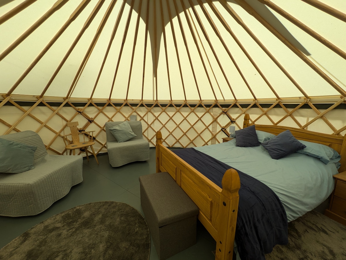 юрта, подходяща за 2 възрастни