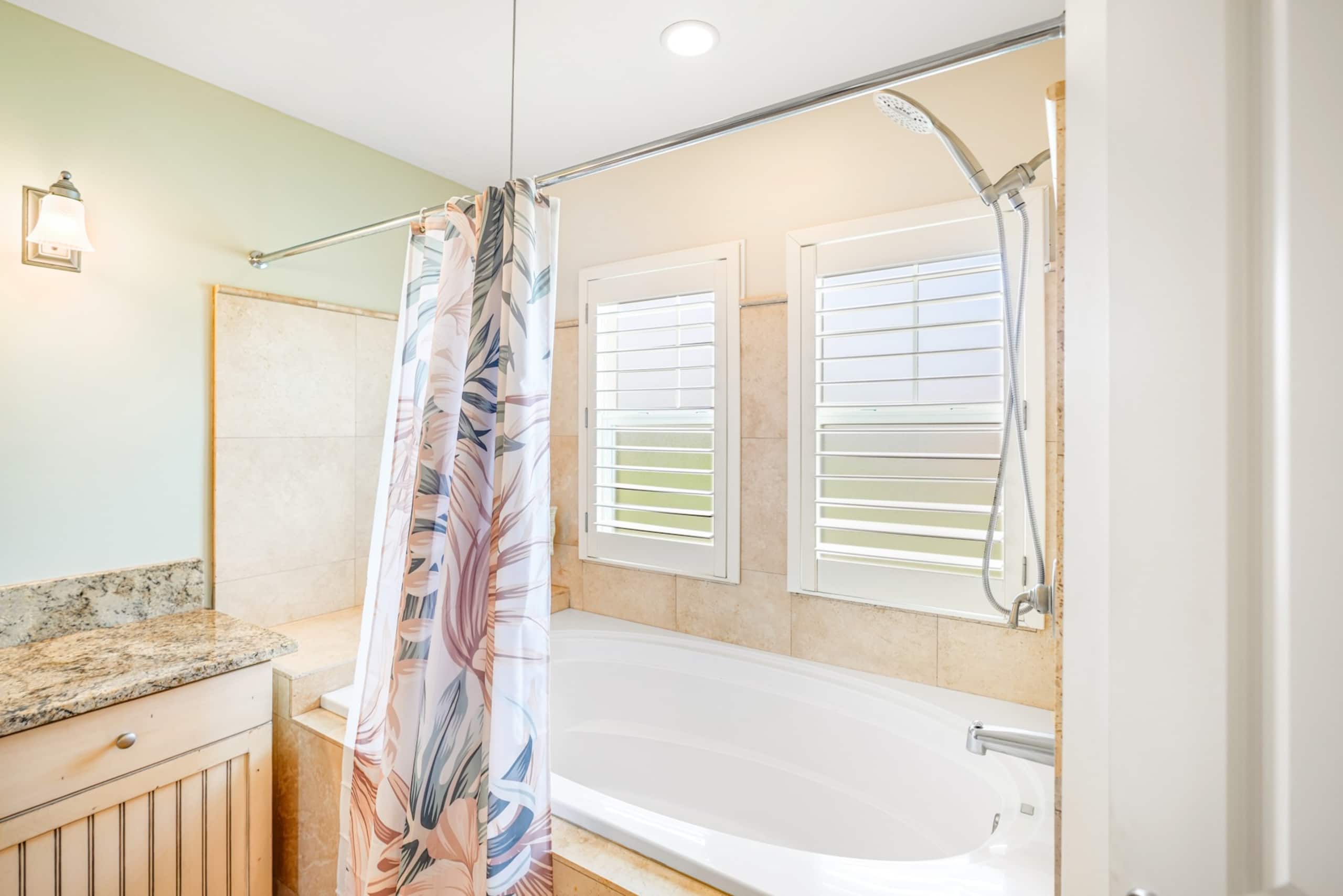 Home in Princeville · ★5.0 · 3 bedrooms · 3 beds · 3 baths - Image 30