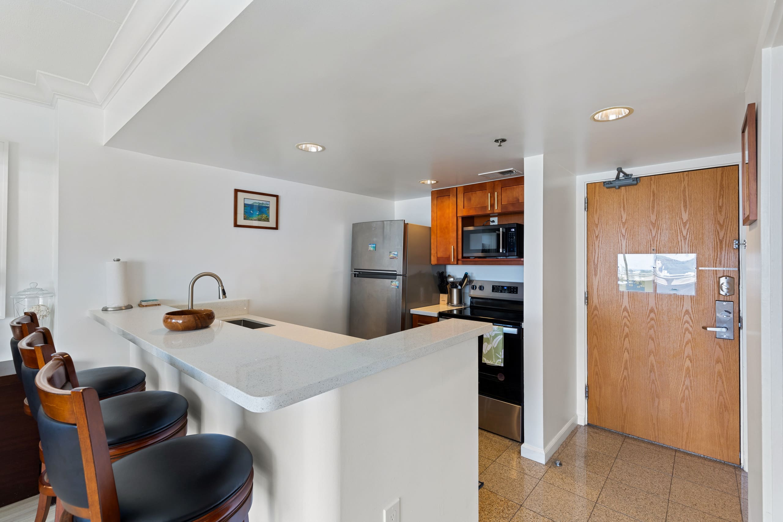 Condo in Honolulu · ★4.81 · 1 bedroom · 2 beds · 1 private bath - Image 8