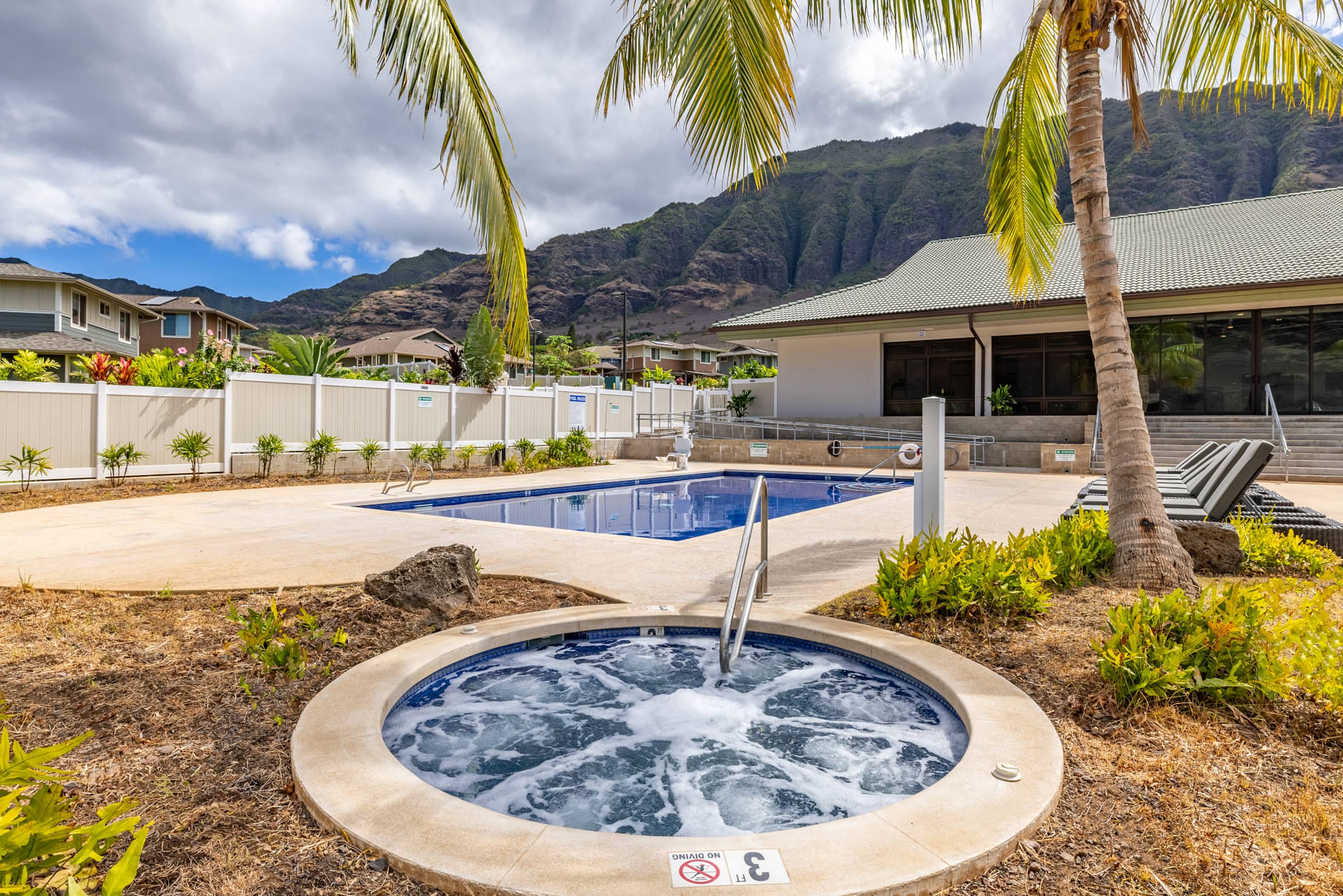 Home in Waianae · ★4.87 · 3 bedrooms · 5 beds · 2 private baths - Image 92