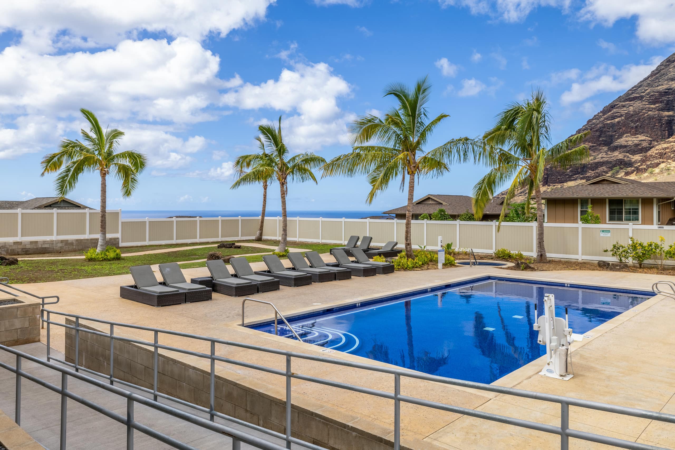 Home in Waianae · ★4.87 · 3 bedrooms · 5 beds · 2 private baths - Image 85