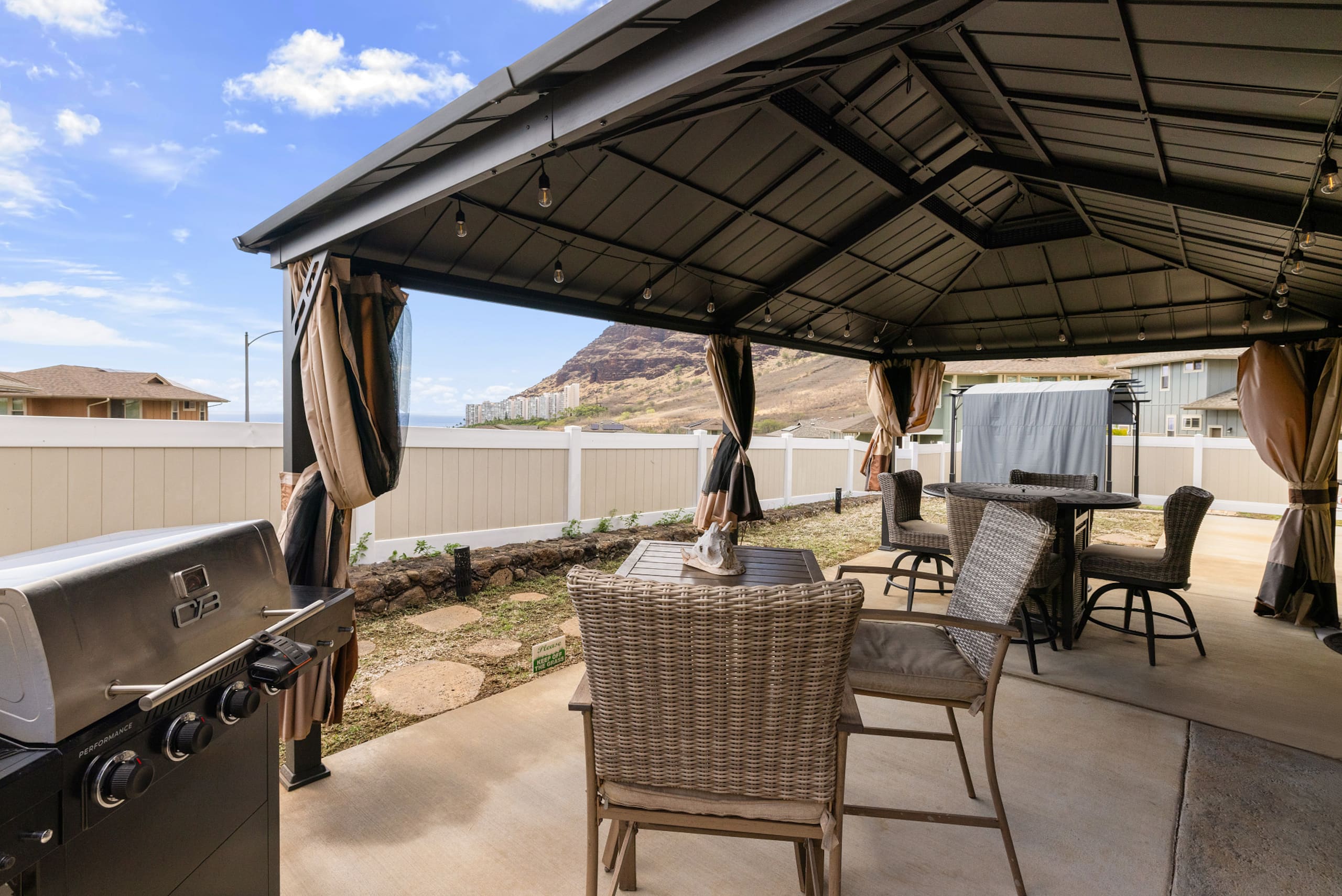 Home in Waianae · ★4.87 · 3 bedrooms · 5 beds · 2 private baths - Image 66