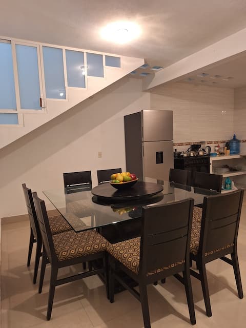 Beautiful downtown house with a large and safe garage