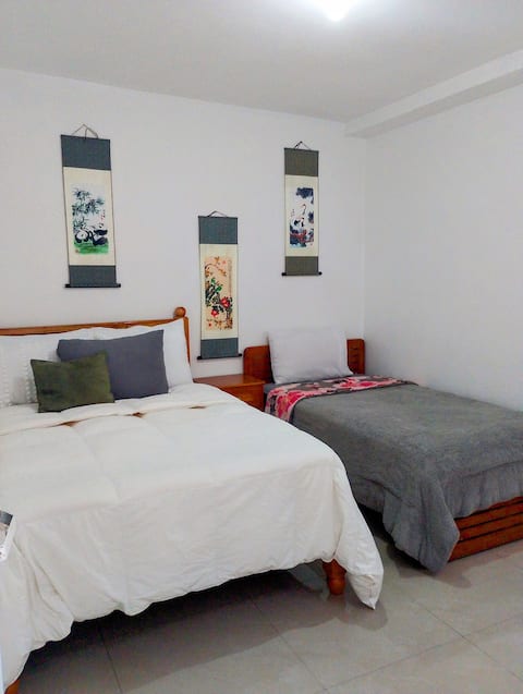 Beautiful spacious house just steps from the cathedral