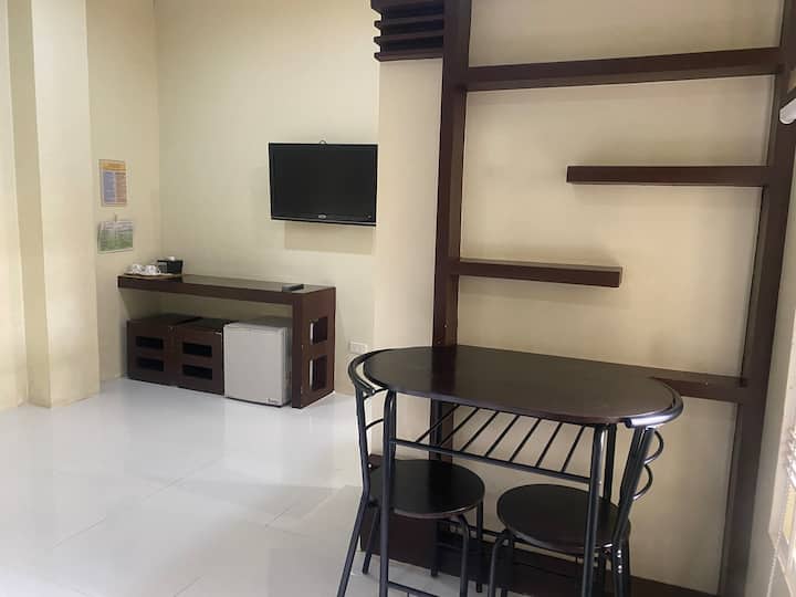 Modern Spacious Onebedroom Suite Q01 - Nabunturan