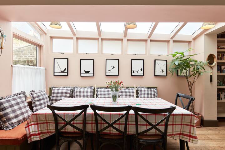 Queens Park Avenue Cottage – near Notting Hill gallery image 3