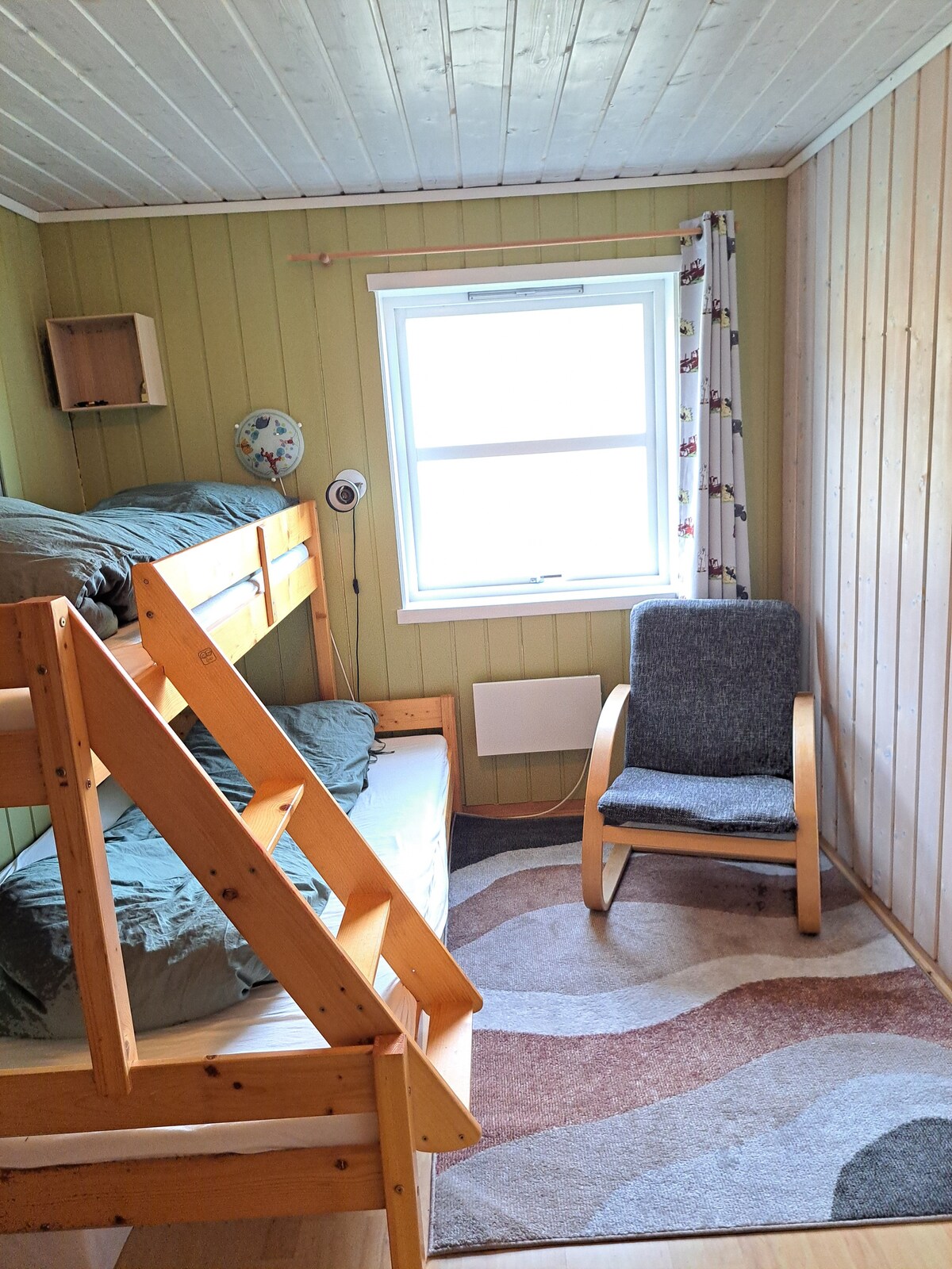 საძინებელი 1