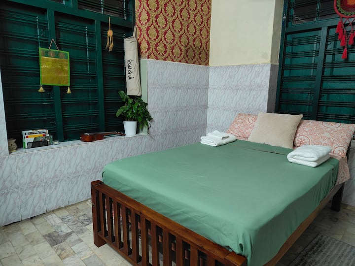 Maya Str Cozy Room Near Swaraj Round - 트리수르
