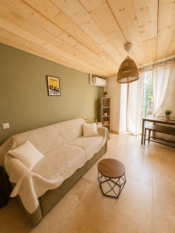 Studio Centre Village 2 Pers Avec Parking - Aups