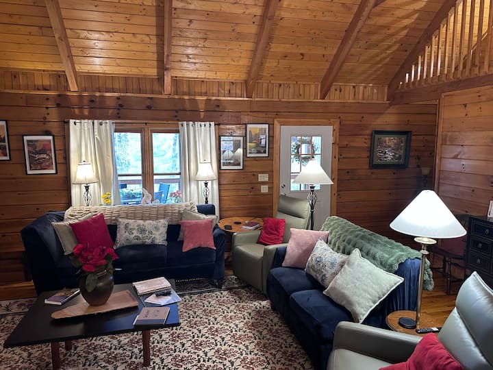 Peaceful Side Cabin - Townsend, TN