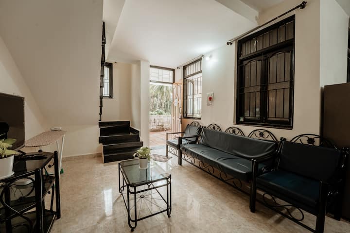 Living room image 1