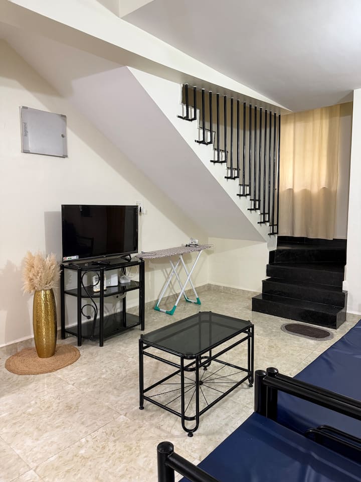 Living room image 7