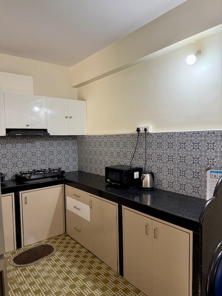 Full kitchen image 3