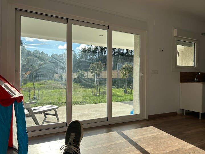 Casa Moderna Con Finca Estupenda Para Relajarse - Teo