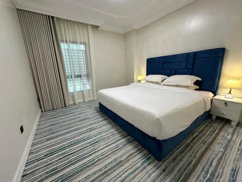 Two-bedroom suite and a hall on the courtyard of Al-Haram