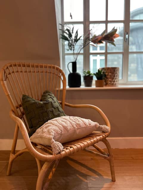 Top performing Airbnb: Penthouse on Greek Street -heart of the city in Morley