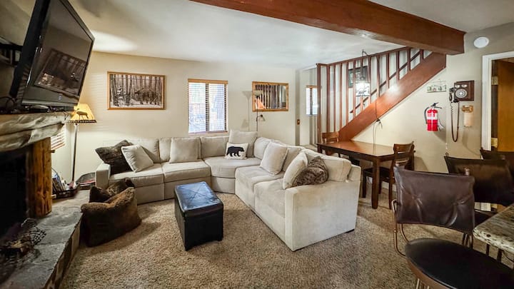 Kings Beach Cabin–private Hot Tub, Near Lake & Ski - North Lake Tahoe, CA