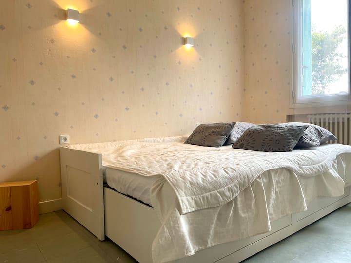 საძინებელი 1