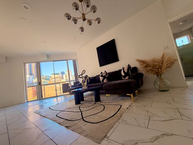 Golden Sin~City view Suite~2BR/Private Balcony