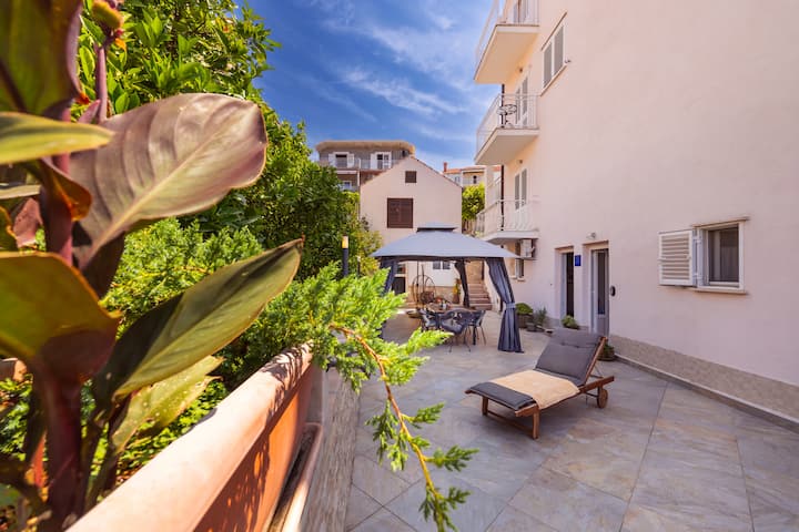 Apartment With Sunny Terrace - Cavtat