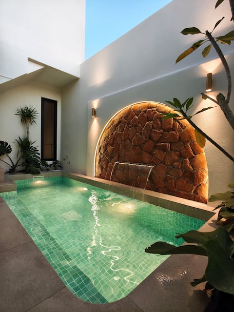 LUMA Villa · Pool · Outdoor Roof Dining & Kitchen
